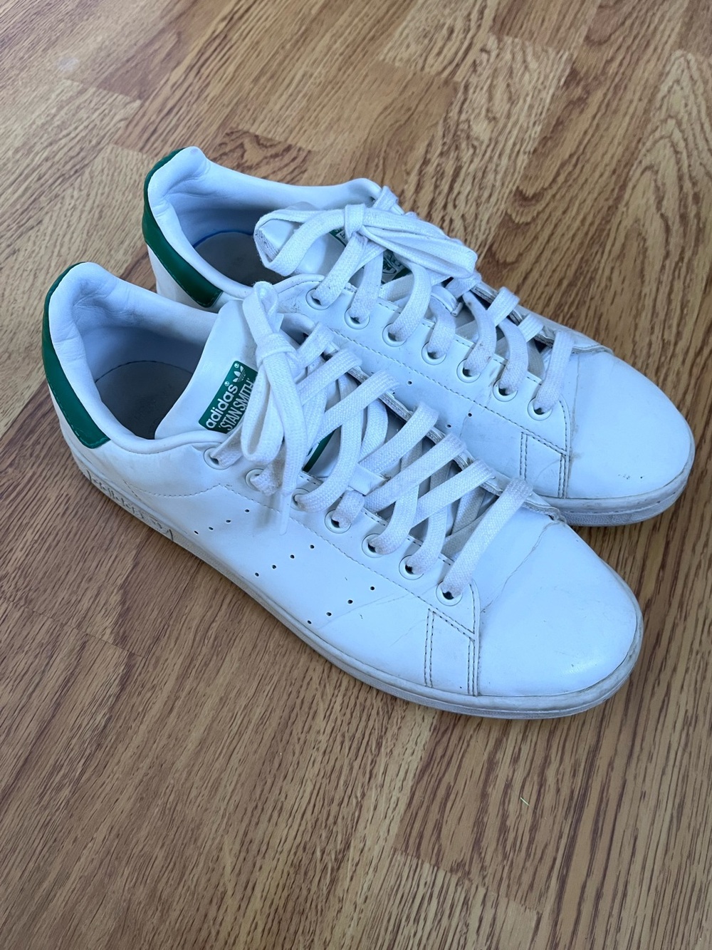 adidas White Leather Sneakers with Green Heel Tab - Men's Classic Stan smith‎